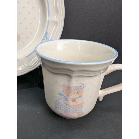 Vintage Tienshan Stoneware Calico Cat 8 Oz Coffee Mug and 7 3/4" Salad Plate - Picture 5 of 9